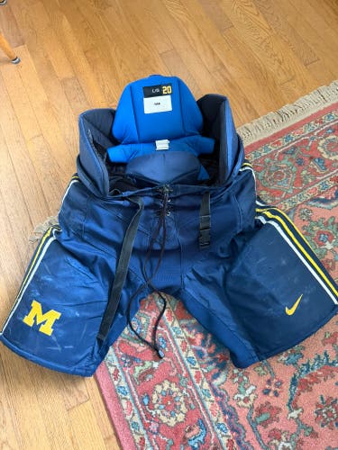 Bauer Michigan Size Senior Large Pants NICE!!!