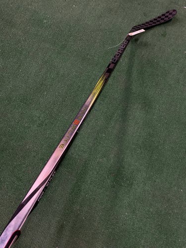 Cut | Bauer Vapor Hyperlite 2 Hockey Stick Right Handed | P28 83 Flex (Used)