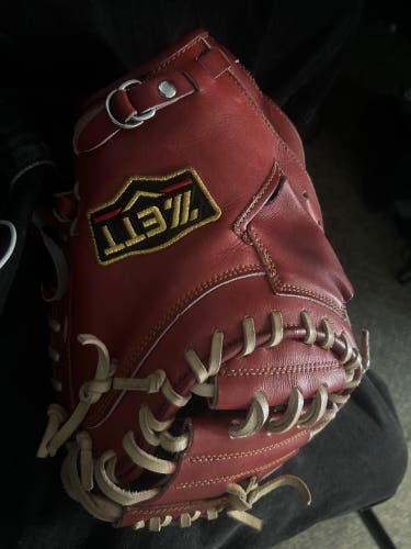 Zett BIC-1021 RH Catcher's Baseball Glove 33" (New)
