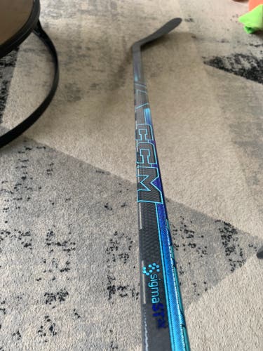 Unreleased Senior CCM Vizion 2 Right Handed Hockey Stick P90 70 Flex (New)