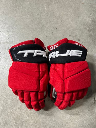 14” True Catalyst 9X New Jersey Devils Pro Stock Gloves Pro Stock (New) NHL