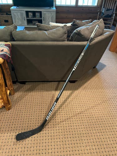 Senior Bauer Nexus 2900 Right Handed Hockey Stick P92 87 Flex (Used)