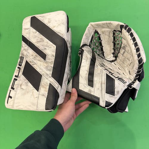 True HZRDUS 7x4 Goalie Glove & Blocker Set Regular | Intermediate