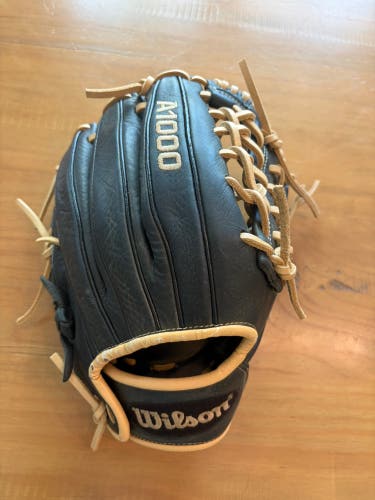 Wilson A1000 RH Baseball Glove 11.5" (Used)