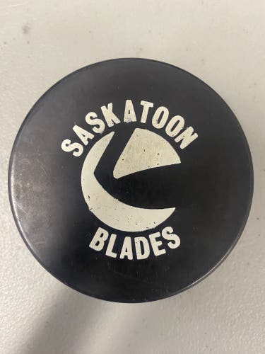 Saskatoon Blades puck (Vintage)