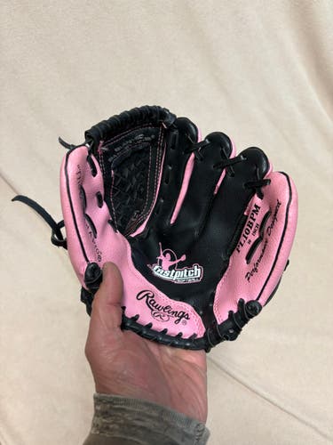 RH Rawlings Fastpitch Softball Glove 10" (Used)