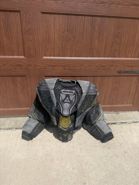 XL Bauer Mach Goalie Chest Protector (Used)