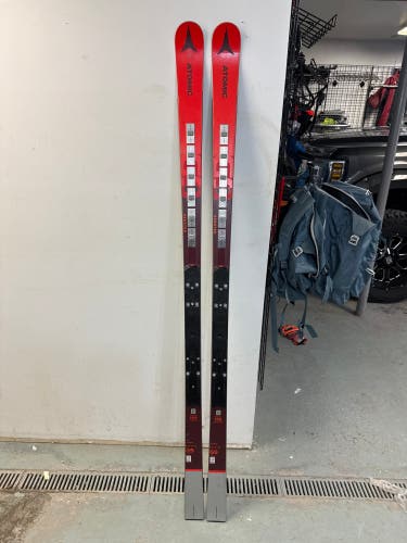 Men's 2023 Atomic raceroom gs skis