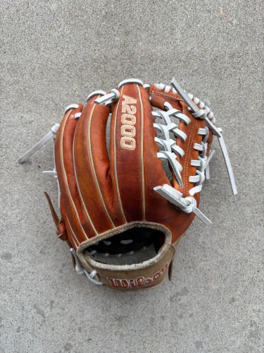 Wilson A2000 1789 11.5" (Used)