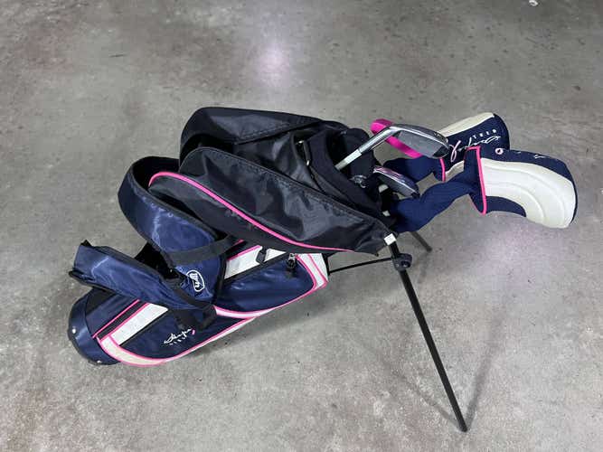 Wilson Hope Girls Club Set Driver Hybrid 6 Iron PW Putter Youth Junior RH HC
