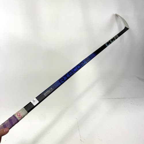 Repaired Right Handed CCM Trigger 8 Pro - 80 Flex - P28 Curve - #QQ111