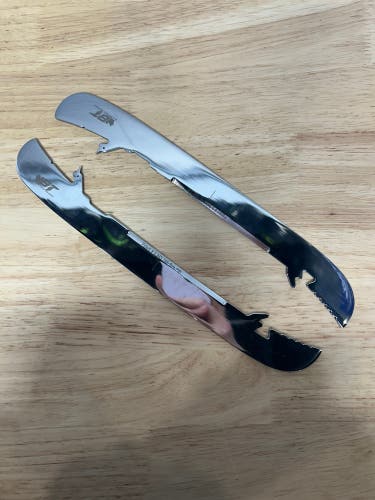 238mm Blade Tech Runners (Fit CCM XS Holder) Step Blacksteel Equivalent (New) PWHL Pro Stock