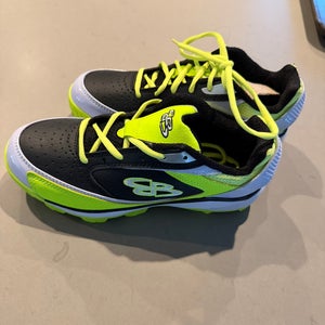 Green Men's Size M 7.5 (W 8.5) Adult Boombah Low Top Molded Cleats (New)