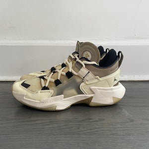 Men's Size M 10.5 (W 11.5) Jordan Why not Zer0.5 (Used)
