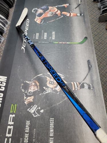 P28 | 80 Flex Senior CCM JetSpeed FT7 Pro Right Handed Hockey Stick P28 80 Flex Pro Stock (Used)