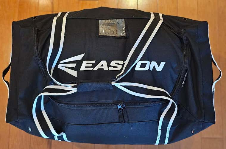 Easton Synergy Hockey Equipment Bag XL Large Excellent Condition Ventilated (Used)