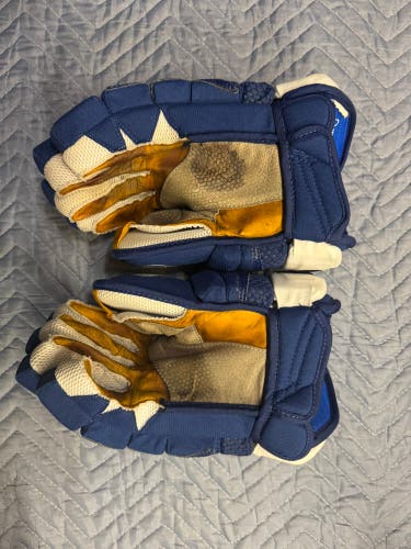 Used Warrior Covert QR1 Pro Gloves 14" Pro Stock. Matt Martin Toronto