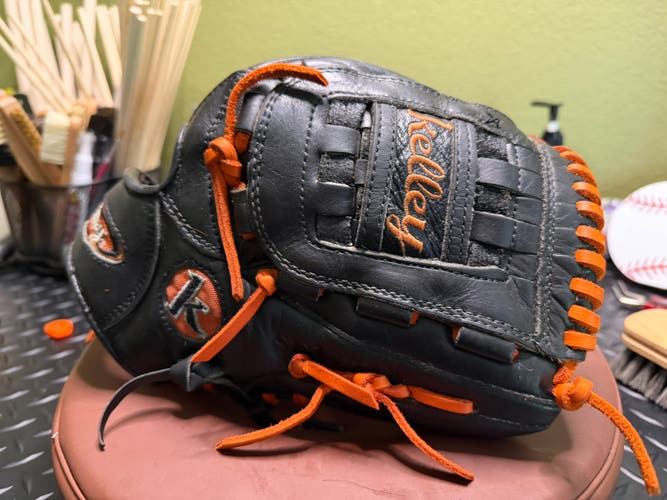 RH Pitcher's Baseball Glove 11.75" (Used)