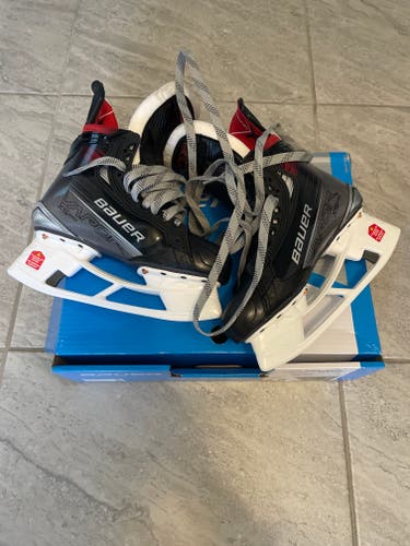 2023 Bauer Vapor 5x Pro Hockey Skates Regular Width Size 6 (New)
