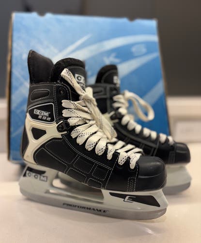 CCM Tacks 292 Hockey Skates - Senior 7 / Wide (New)