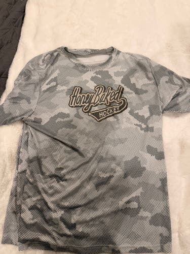 HoneyBaked Hockey Player-Issued Performance T-Shirt – Size Large | Grey Camo
