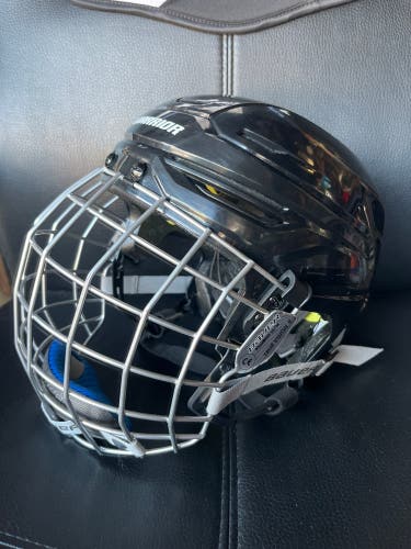 Medium Warrior Alpha One Pro Helmet Pro Stock with Bauer FM4500 M True Vision2 (Used)