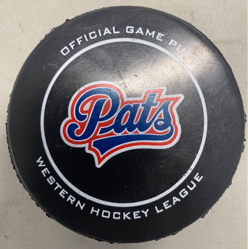 Regina Pats puck
