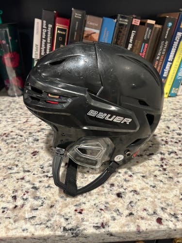 Small Bauer Re-Akt 95 Helmet (Used)