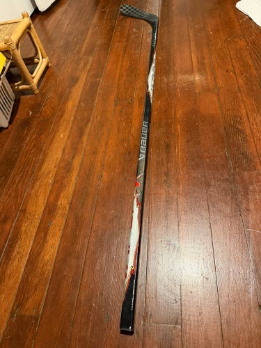 Senior Bauer Flypro Left Hand Hockey Stick P92 77 Flex (New)