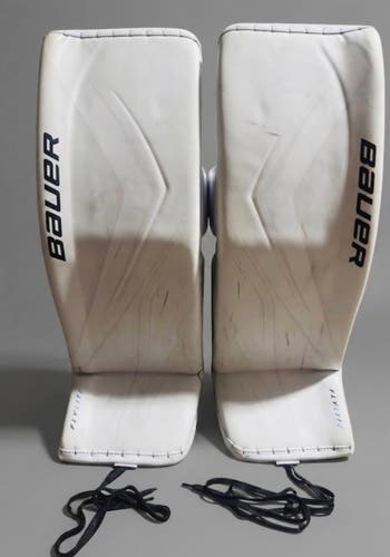 Large 2025 Bauer FlyLite Goalie Leg Pads (Used)