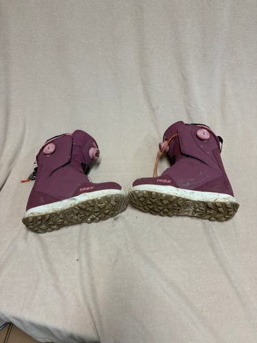 Unisex Size M 7.0 (W 8.0) Thirty Two Snowboard Boots (Used)