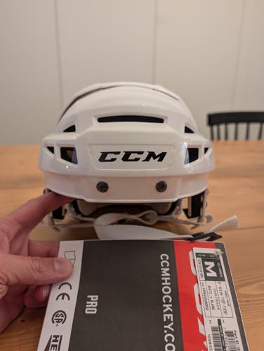 *NEW* Medium CCM Vector V08 Helmet Pro Stock WHITE