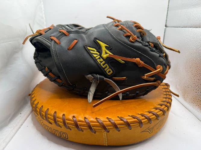 Mizuno Catcher's RH GXC-21 Baseball Glove 32.5" (Used)