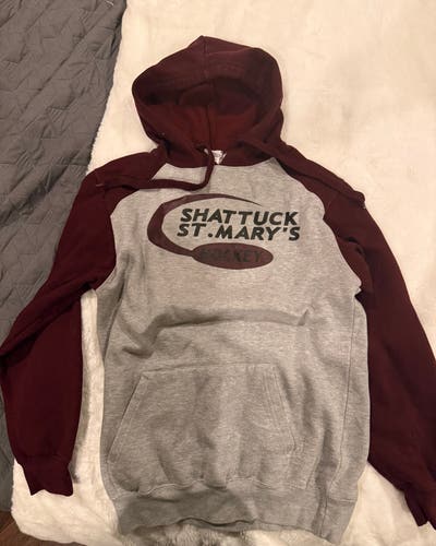 Shattuck St. Mary’s Hockey Player-Issued Hoodie – Size Small | Grey/Maroon