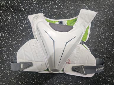 Used Maverik M5 Lacrosse Shoulder Pads White LG 11849-S000039400