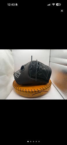 Rawlings REV1X RH Pitcher's Baseball Glove 11.75" (Used)