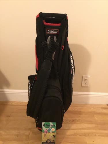 Titleist Stand Golf Bag with 4-way Dividers & Rain Cover *VGC*