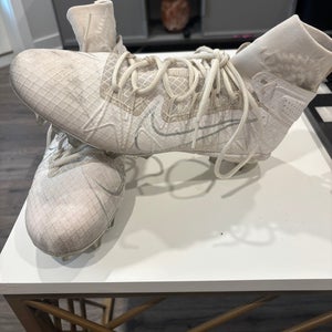 White Unisex Size M 11.5 (W 12.5) Adult Nike Alpha Huarache 7 Elite Mid Top Turf Cleats (Used)