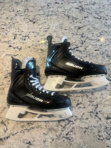 Pro Stock Bauer Vapor Flylite Hockey Skates Size 9 Fit 2 Knies