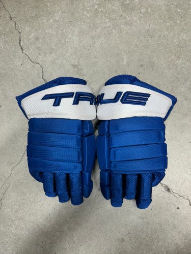 14” True Pro 4 Roll Toronto Maple Leafs Gloves Pro Stock (New) NHL