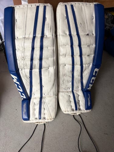 33" CCM Extreme Flex II 860 Goalie Leg Pads (Used)