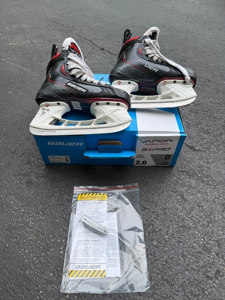 2021 Bauer Vapor 3X Pro Hockey Skates Regular Width Size 2 (Used)