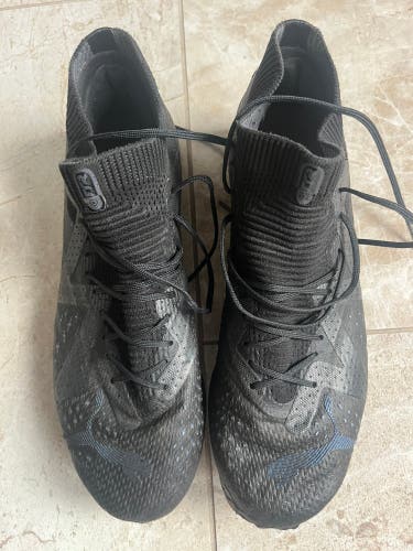 Black Unisex Size M 7.0 (W 8.0) Puma Future Turf Cleats Cleats (Used)