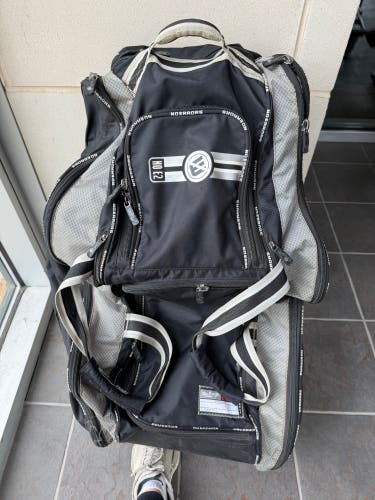 Black No Errors NO E2 Bags & Batpacks Catcher's Bag (Used)