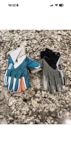 Bundle of Grip Boost Medium Adult Gloves (Used)