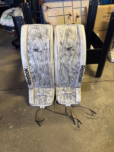 33" Reebok Lefevre Goalie Leg Pads (Used)
