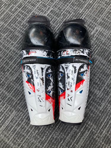 13" Intermediate CCM JetSpeed FT680 Shin Pads