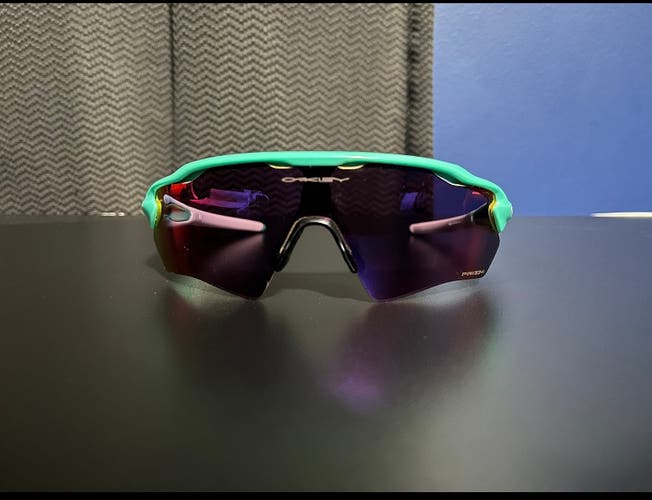 Blue Youth Oakley Sunglasses (Used)
