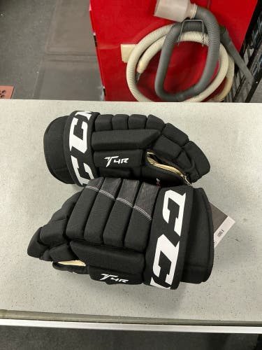 CCM Tacks 4 Roll Gloves (New)black/white