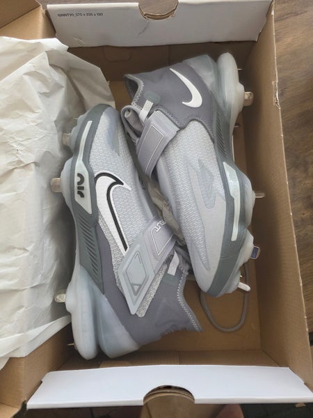 Gray Size M 8.5 (W 9.5) Adult Nike Low Top Force Zoom Trout 8 Elite Metal (New)
